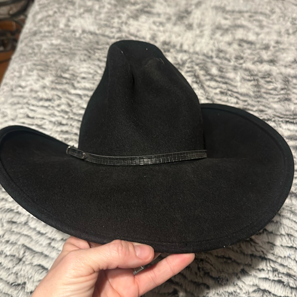 Dpc Hat
